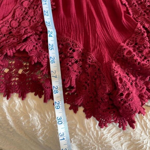 Forever 21 Women's V Neck Romper Jumpsuit Shorts 3/4 Sleeve Crochet Red Small - Picture 8 of 9